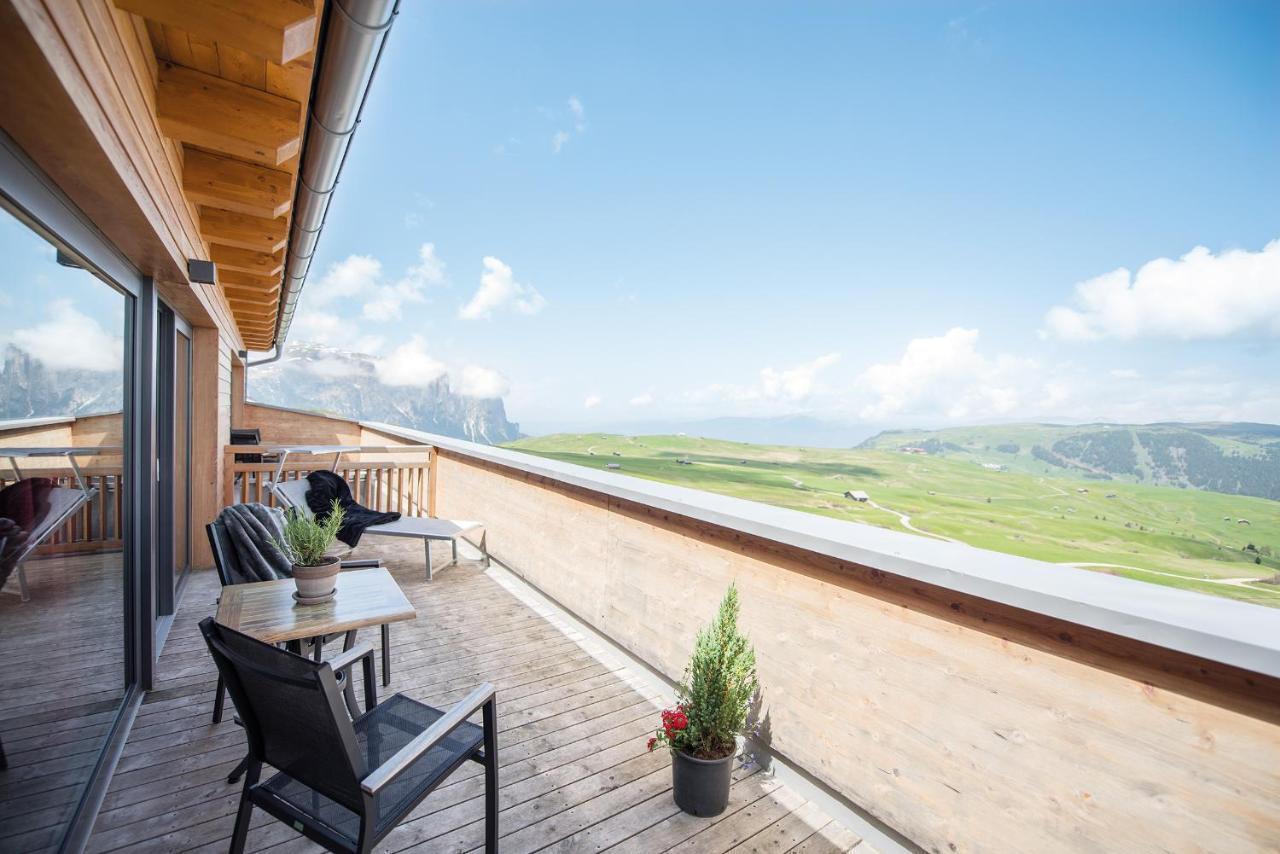 Hotel Goldknopf อัลเป ดิ ซิวซี ภายนอก รูปภาพ