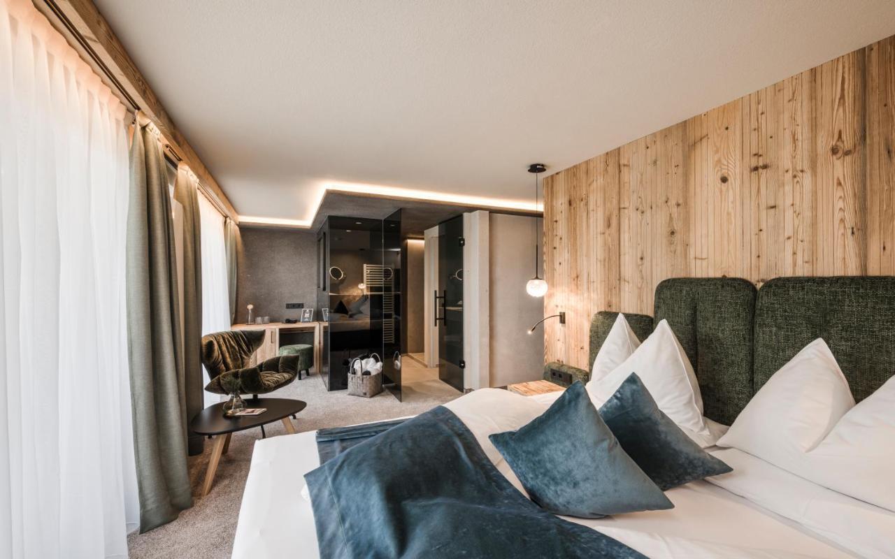 Hotel Goldknopf อัลเป ดิ ซิวซี ภายนอก รูปภาพ