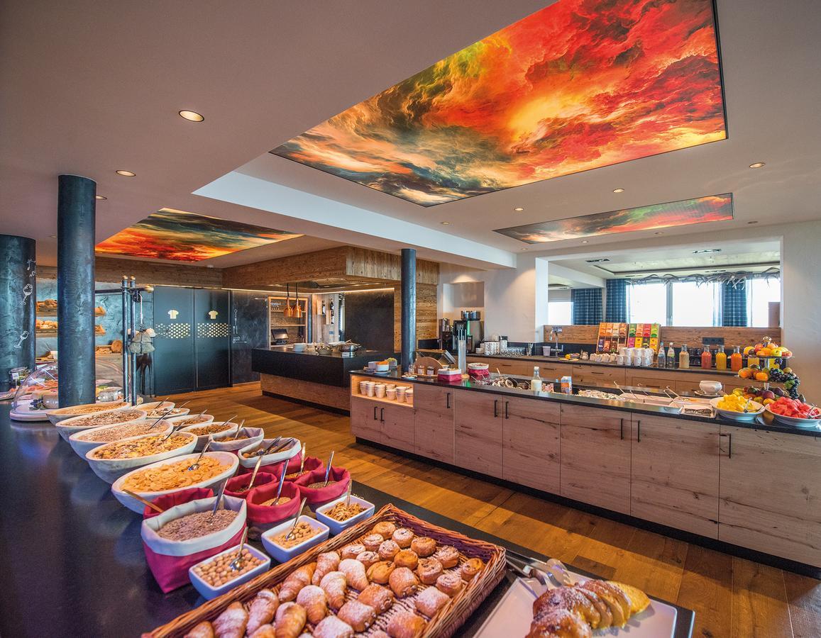 Hotel Goldknopf อัลเป ดิ ซิวซี ภายนอก รูปภาพ